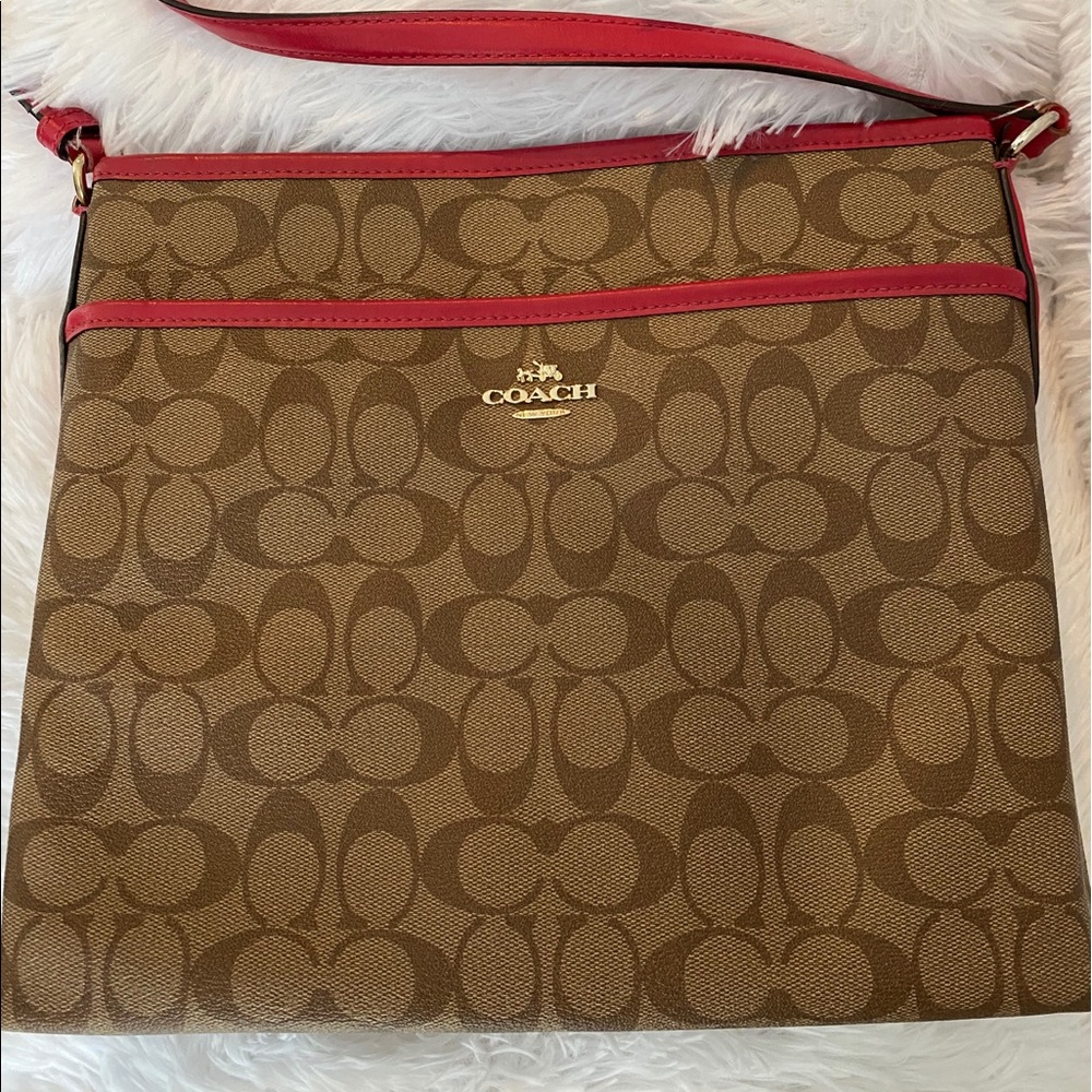 Coach Crossbody Signature Canvas Authentic…